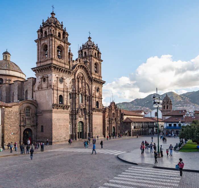 Plaza de armas de Cusco y la catedral